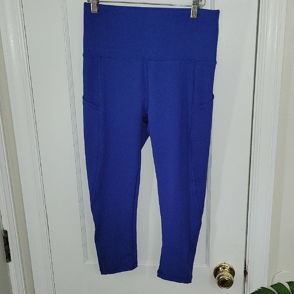 NWOT Codefit Women's Royal Blue Leggings Wirh Pockets